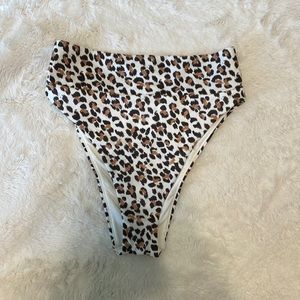 Aerie high waisted/high cut swimsuit bottoms. Size small NWT